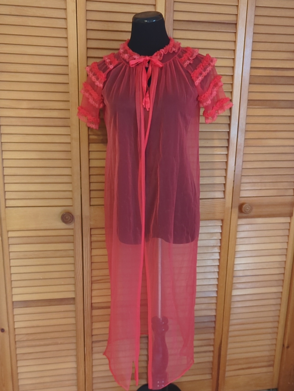 Vintage Shirey Peignoir Sheer Robe Size 10 Medium Pink Red Frilly Ruffles 1960s